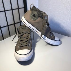 Converse Chuck Taylor Street Mid Sneakers Unisex Shoes Sz 7, mens, Sz 9 womens.